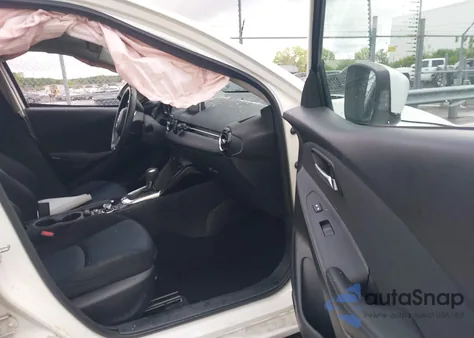 2017 Toyota Yaris Ia z USA, uszkodzony, nr VIN 3MYDLBYV2HY156094